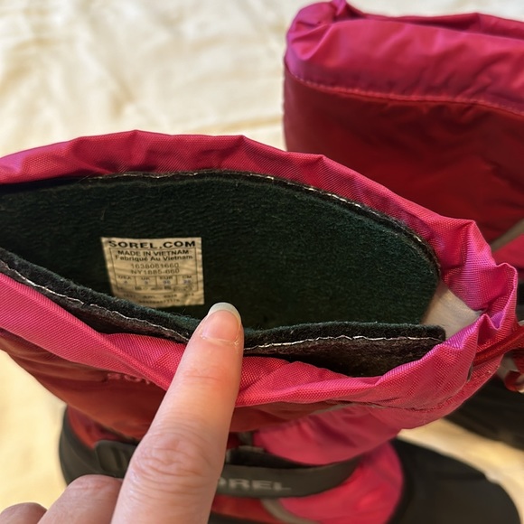 Sorel Flurry boots, size 4 - Picture 2 of 4